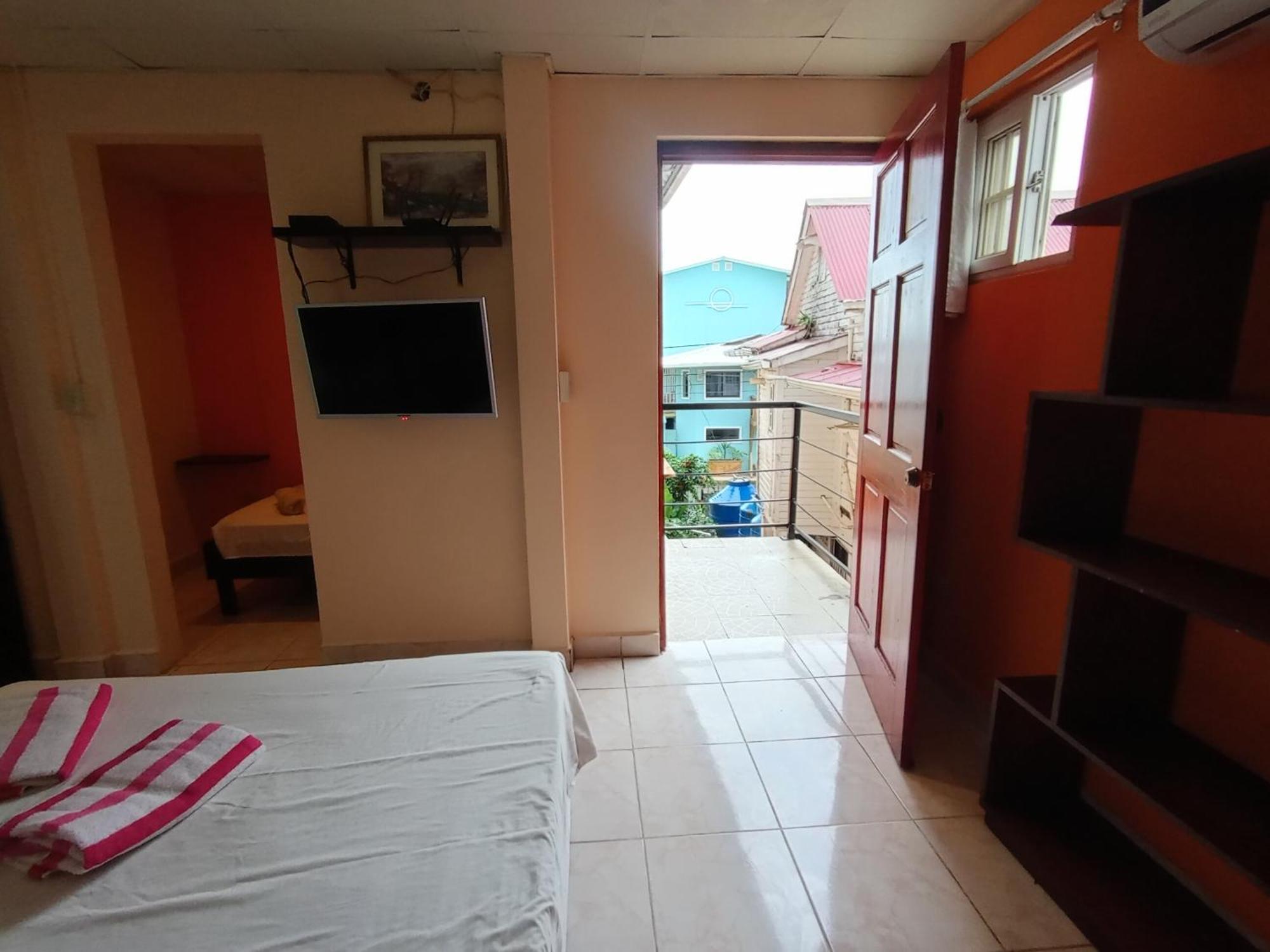 Sun Havens Apartments & Suites Bocas del Toro Zewnętrze zdjęcie